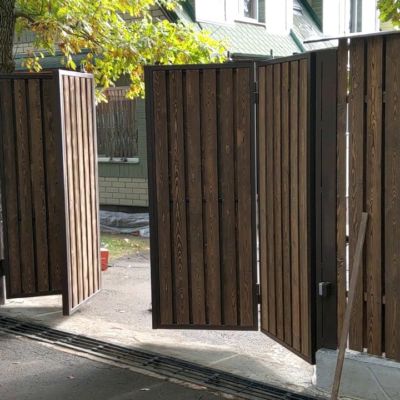 Купите и Закажите Ворота Гармошка: Лучшая Цена от 46819 руб, Установка под Ключ и Доставка в Новосибирске и по Области